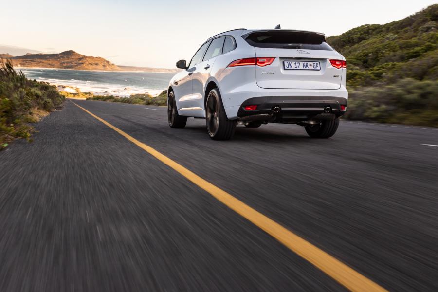  Jaguar F-Pace 25d AWD Chequered Flag 2020 года  (ZA) (фото 19 из 37)